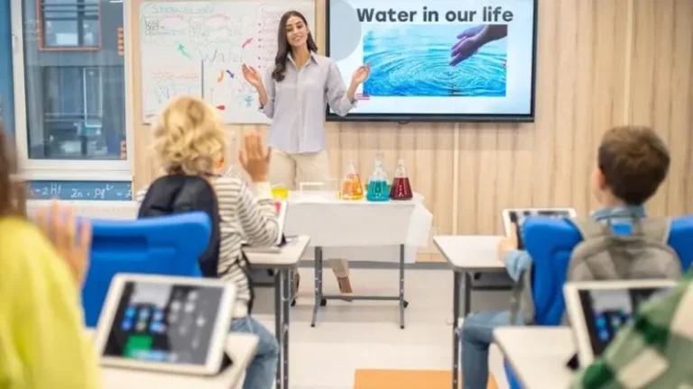 Transforming Education with Digital Signage: The Modern Solution for Schools